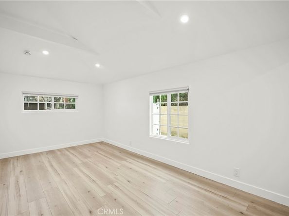 620 E Elmwood Avenue, Burbank CA 91501