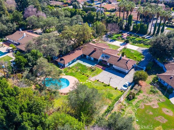 1127 W Foothill Boulevard, Arcadia CA 91006