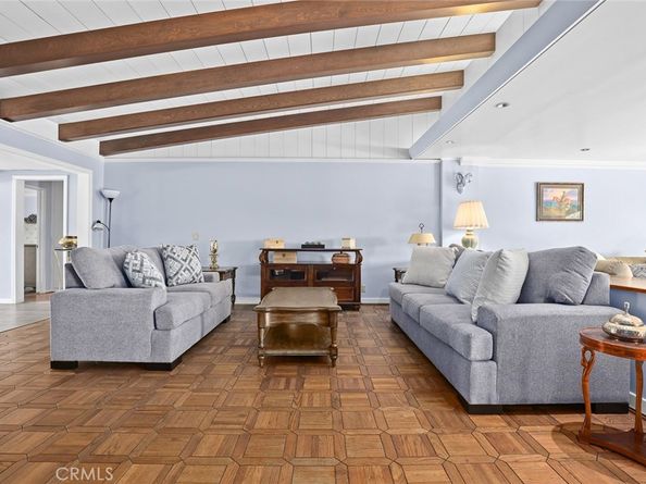 1127 W Foothill Boulevard, Arcadia CA 91006