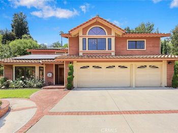 2977 E Hillside Drive