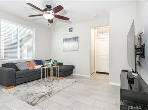 717 S Azusa Avenue F, Azusa CA 91702