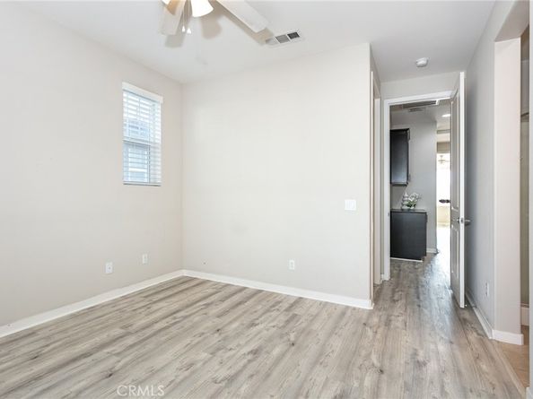 717 S Azusa Avenue F, Azusa CA 91702