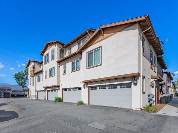717 S Azusa Avenue F, Azusa CA 91702
