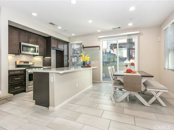 717 S Azusa Avenue F, Azusa CA 91702