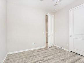 717 S Azusa Avenue F, Azusa CA 91702