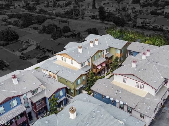 717 S Azusa Avenue F, Azusa CA 91702