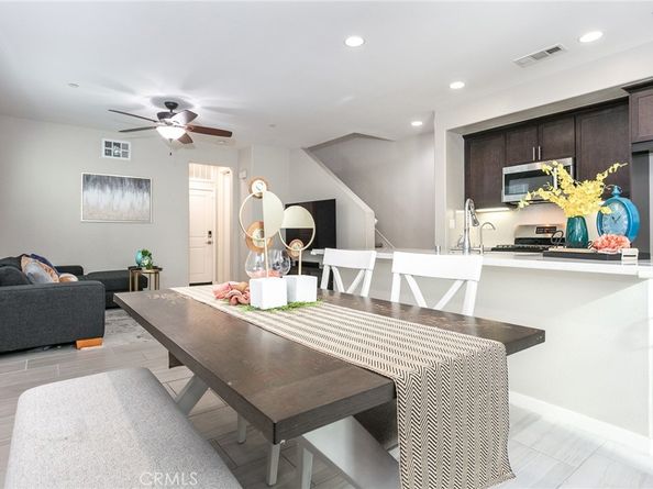 717 S Azusa Avenue F, Azusa CA 91702