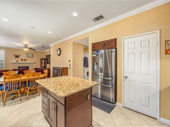 2821 Parksquare, Pomona CA 91767