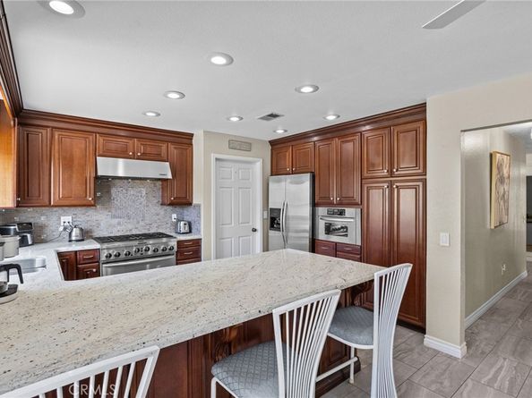 6055 Amethyst Avenue, Rancho Cucamonga CA 91737