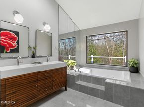 14 White Oak Lane, Weston CT 06883