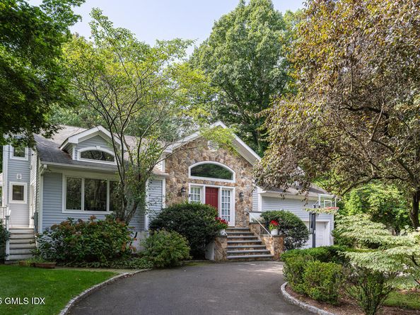 1 Deepwoods Lane, Old Greenwich CT 06870