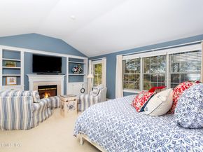 105 Hamilton Avenue 9, Greenwich CT 06830