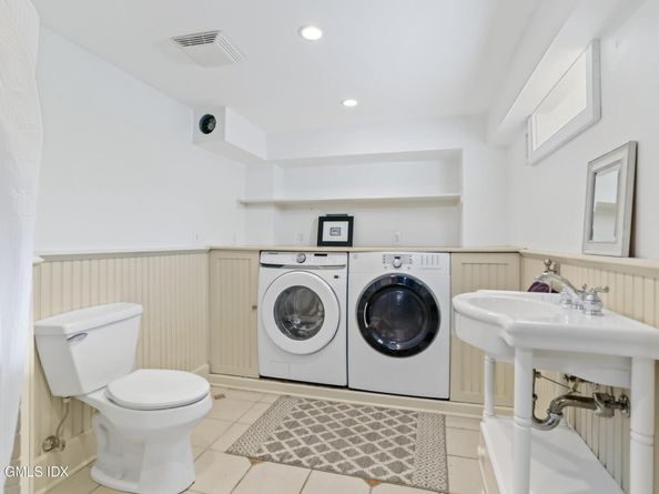 38 Van Rensselaer Avenue, Stamford CT 06902