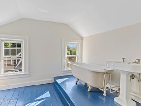 38 Van Rensselaer Avenue, Stamford CT 06902