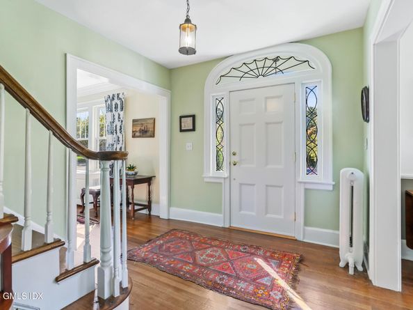 38 Van Rensselaer Avenue, Stamford CT 06902