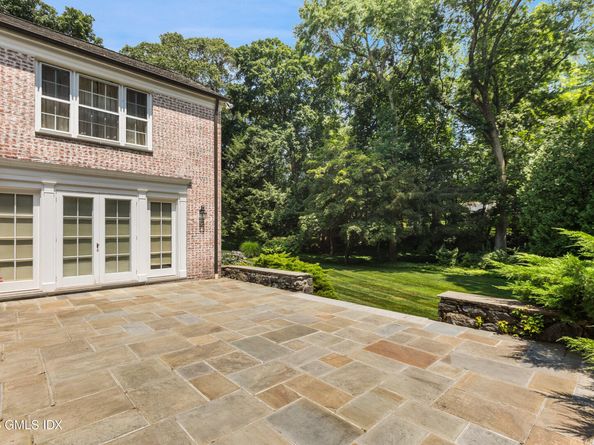 583 Lake Avenue, Greenwich CT 06830