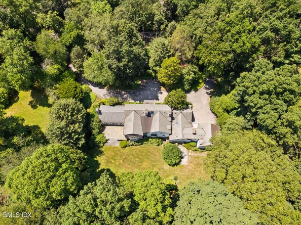 583 Lake Avenue, Greenwich CT 06830
