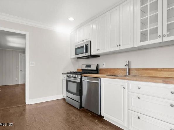 67 Cos Cob Avenue, Cos Cob CT 06807