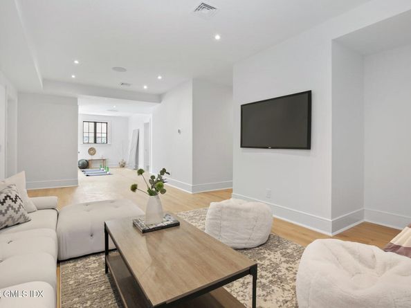 148 E Elm Street 1, Greenwich CT 06830