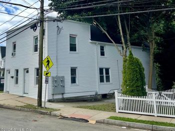 212 Davis Avenue