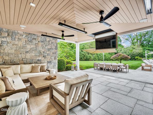 12 Turner Drive, Greenwich CT 06830