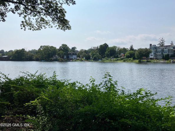 36 Cary Road, Riverside CT 06878