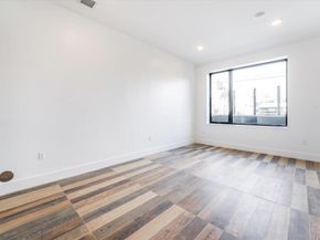 33 Suburbia Ct 1, Jersey City NJ 07305