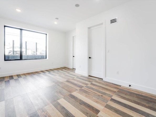33 Suburbia Ct 1, Jersey City NJ 07305