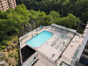 250 Gorge Rd 14J, Cliffside Park NJ 07010