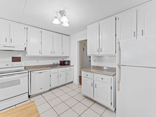 250 Gorge Rd 14J, Cliffside Park NJ 07010