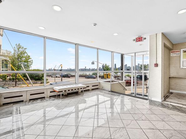 899 Blvd East 4O, Weehawken NJ 07086