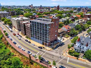 899 Blvd East