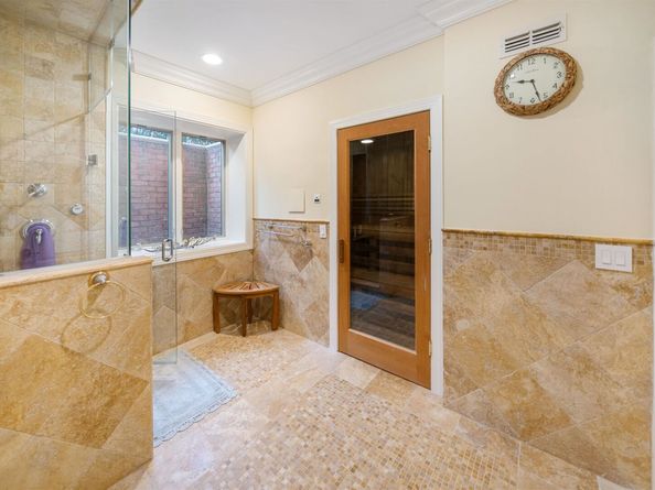 2 Euclid Rd, Fort Lee NJ 07024