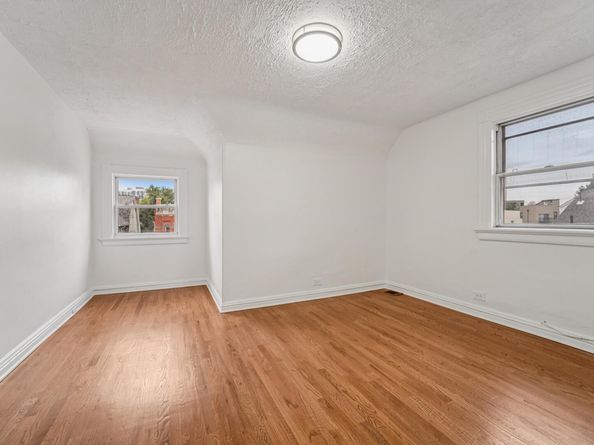 9 Howard Pl, Jersey City NJ 07306