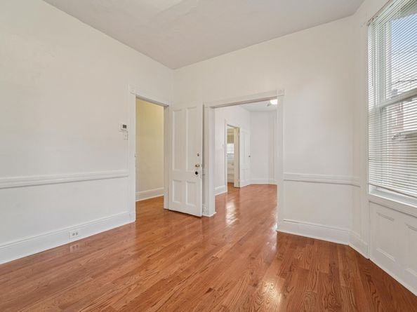 9 Howard Pl, Jersey City NJ 07306