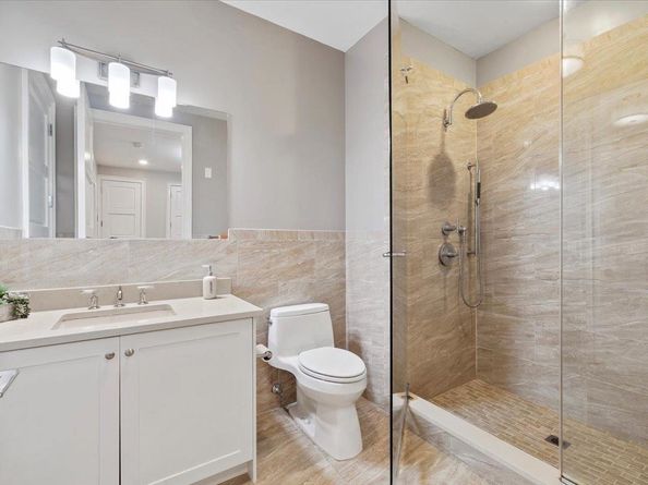 9 Somerset Lane 118, Edgewater NJ 07020