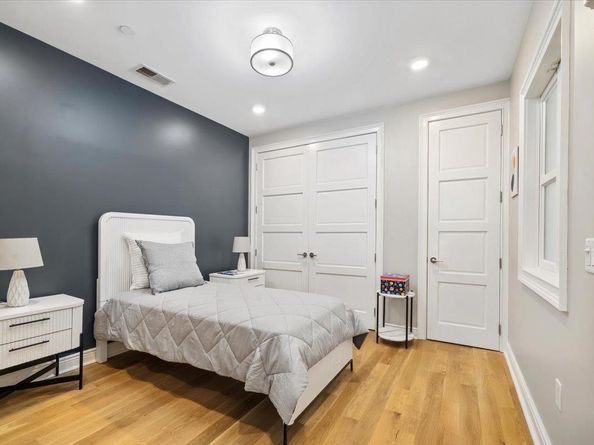 9 Somerset Lane 118, Edgewater NJ 07020