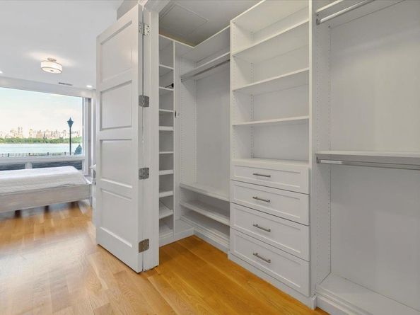 9 Somerset Lane 118, Edgewater NJ 07020