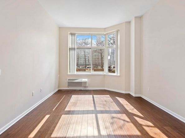 20 2nd St 110, Jersey City NJ 07302