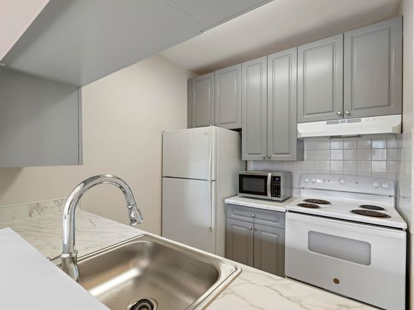 20 2nd St 110, Jersey City NJ 07302