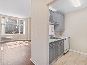 20 2nd St 110, Jersey City NJ 07302