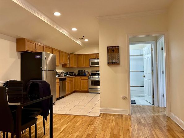 218 Jackson St 7, Hoboken NJ 07030