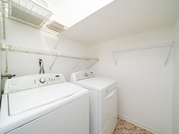 74 Harbor Key, Secaucus NJ 07094