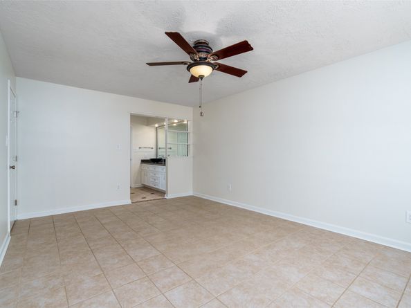 11602 Jaycreek Drive, Houston TX 77070