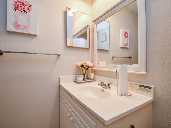 8055 Cambridge Street 22B, Houston TX 77054