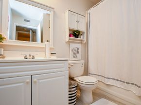 8055 Cambridge Street 22B, Houston TX 77054