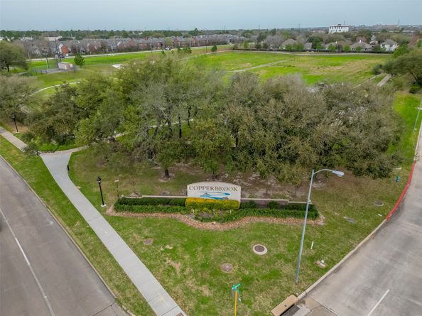 14723 Chapelbrook Lane, Houston TX 77095