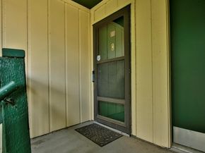 1516 Bay Area Boulevard L6, Houston TX 77058