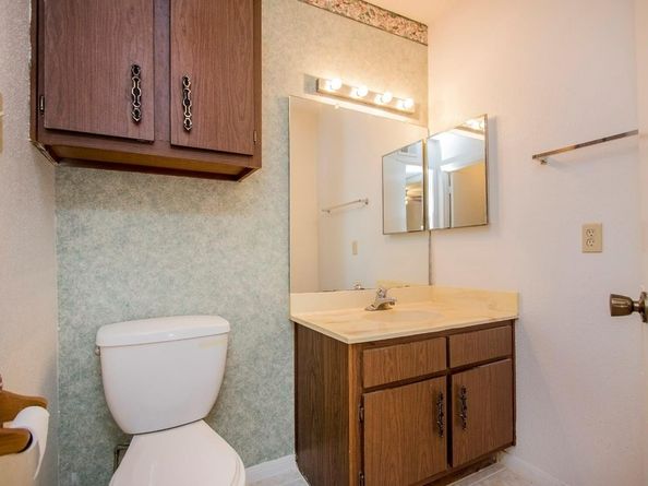 1516 Bay Area Boulevard L6, Houston TX 77058