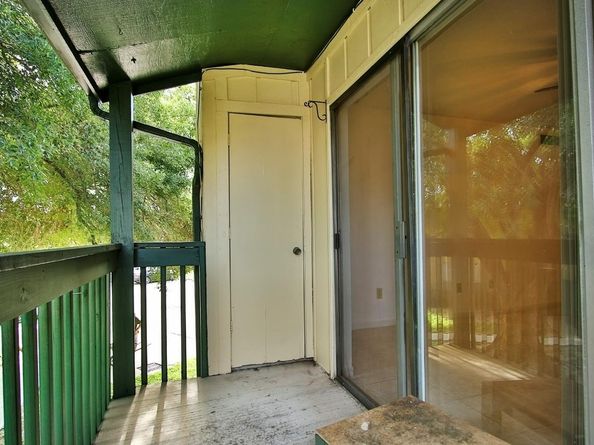 1516 Bay Area Boulevard L6, Houston TX 77058